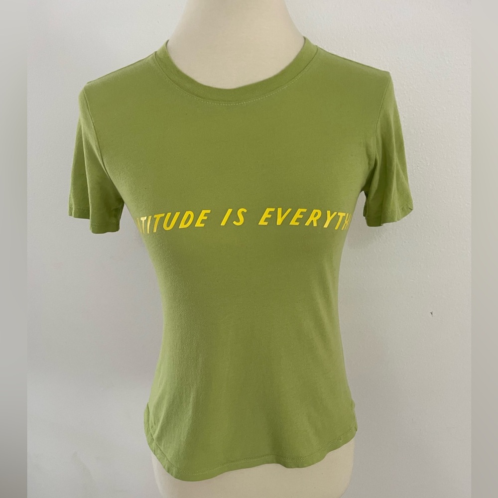 Forever 21 Green Tee with Yellow Text GRATITUDE IS EVERYTHING Sz XS